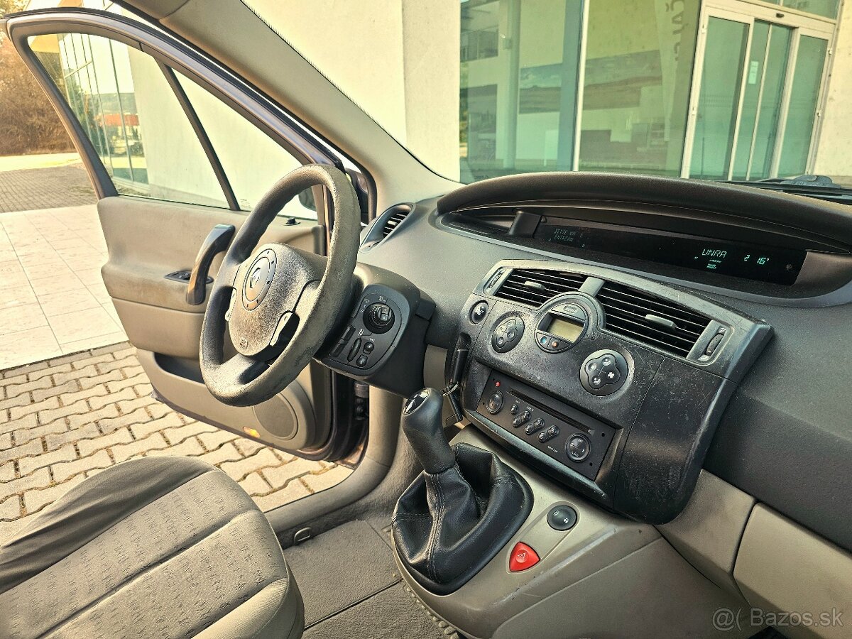 RENAULT MEGANE SCENIC 1.5DCI - 10
