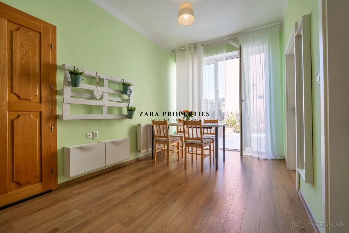 Rodinný dom v centre mesta Púchov - 10