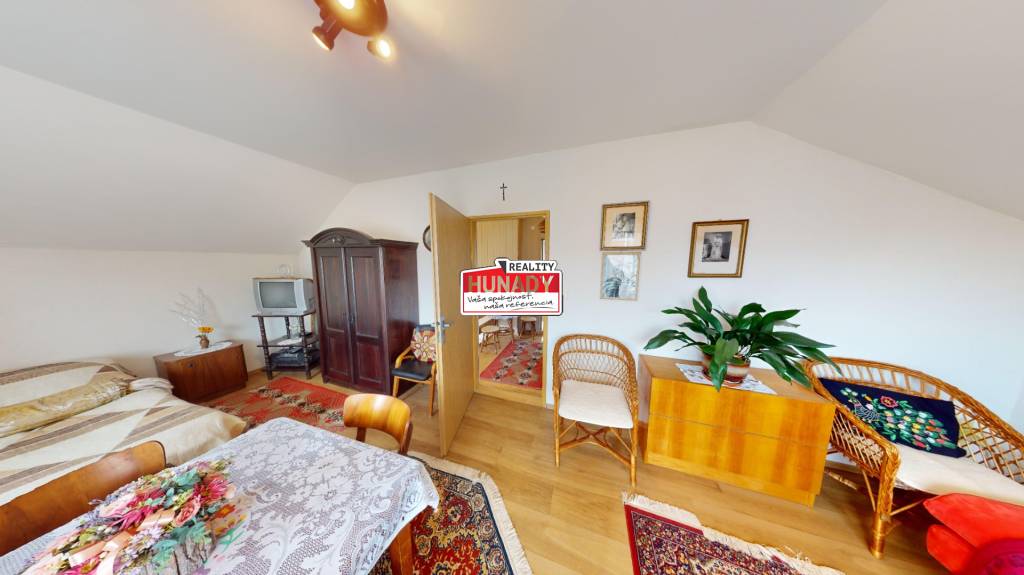 (211 m²) RODINNÝ DOM V CENTRE MESTA - 10