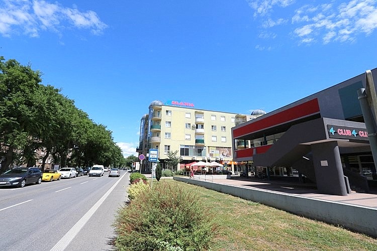 Obchodný priestor 32,8 m2 na prízemí v centre mesta Galanta - 10