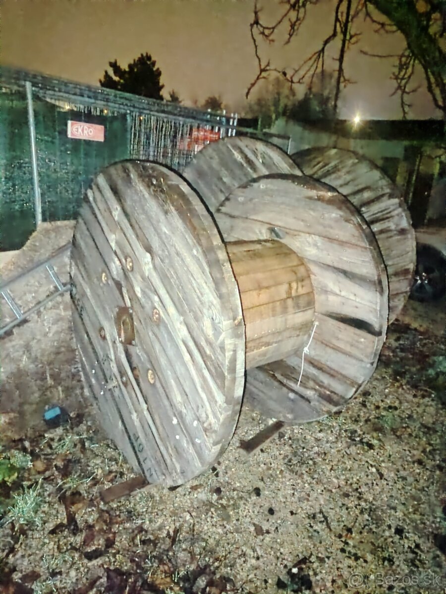 Hranole - strešné laty 80x80x3000-70x45x2800 - 10