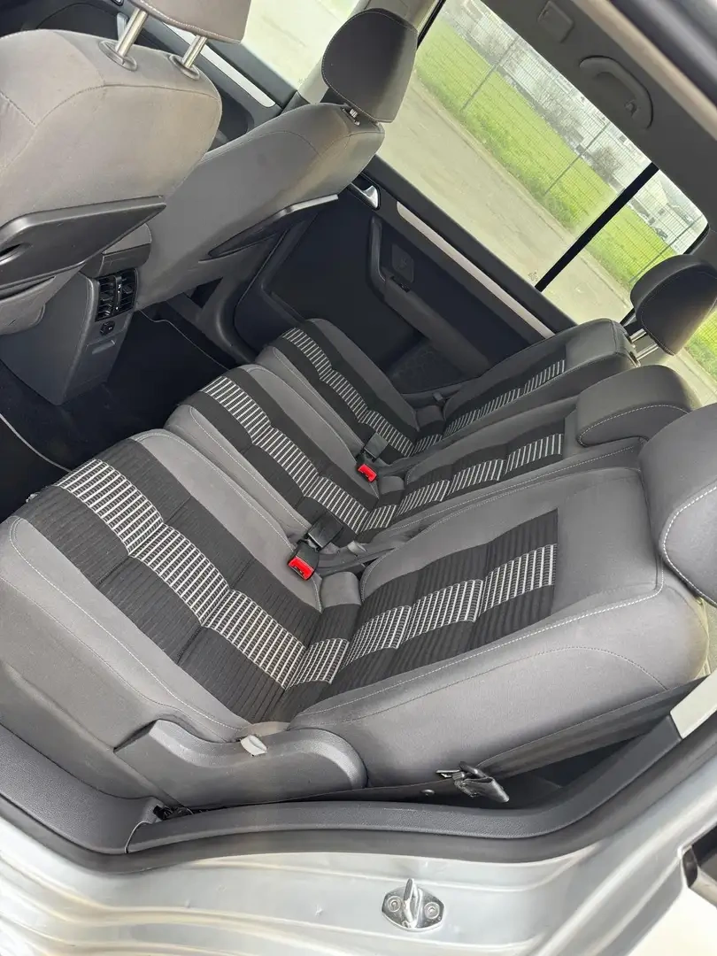 Volkswagen Touran 2.0 CNG - 10