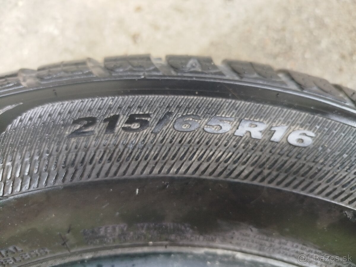 Predám pneumatiky zimné VANHAWK 215/65R16 - 10