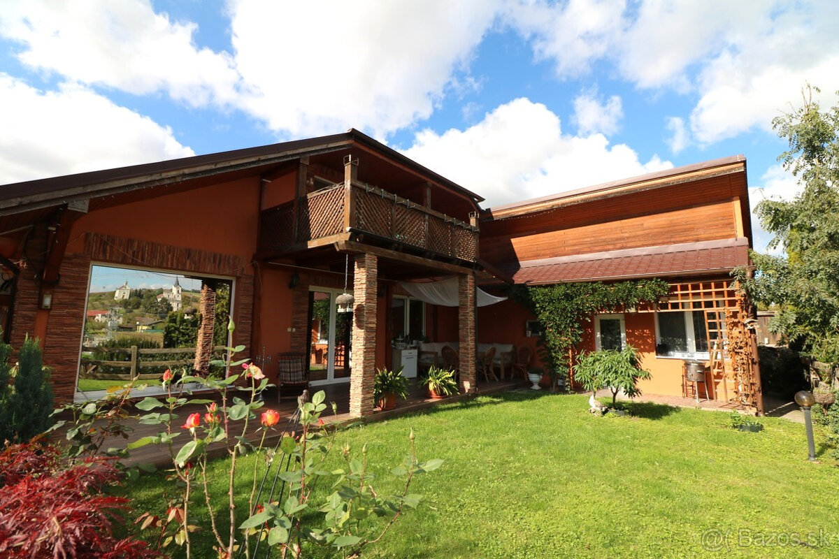 PREDAJ RODINNÝ DOM S BAZÉNOM A PRIESTOROM NA PODNIKANIE - 10