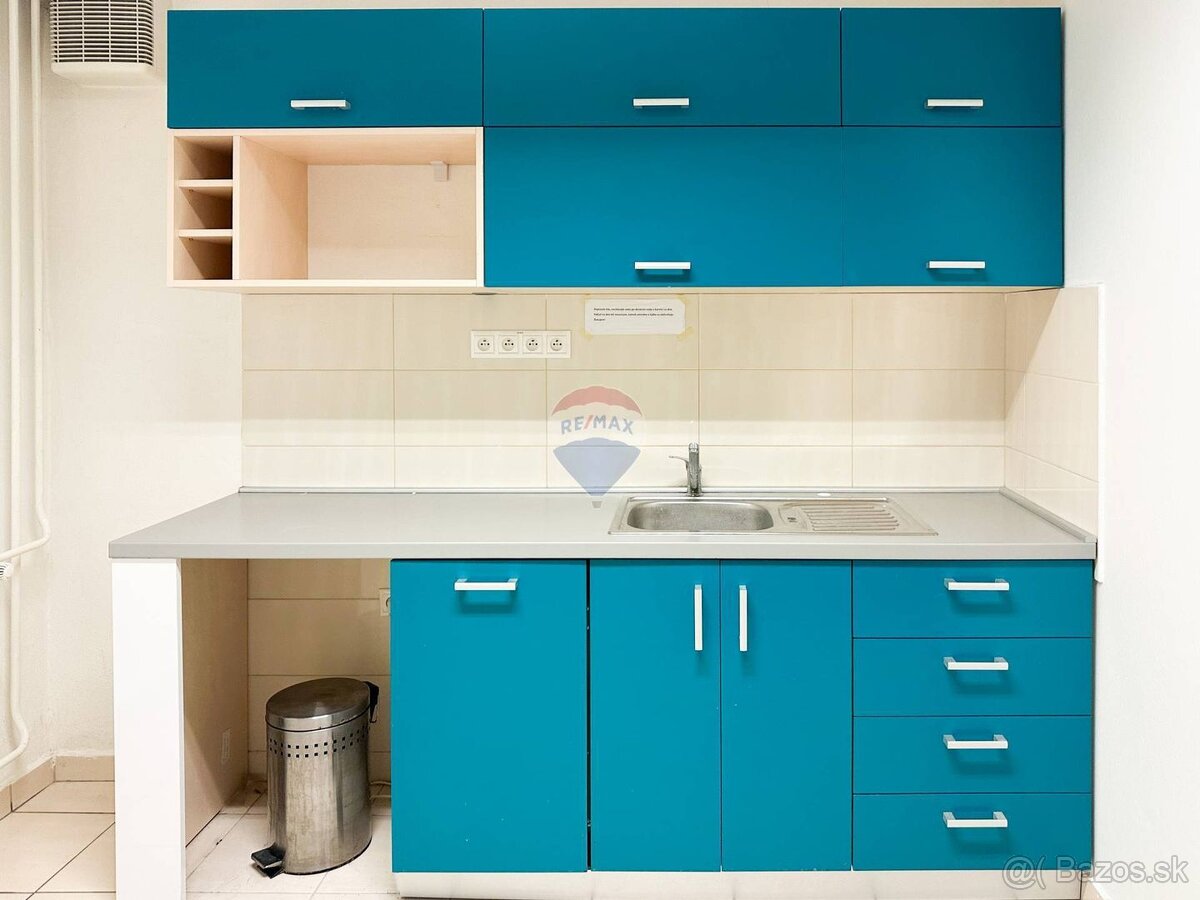 PRENÁJOM | Administratívny priestor s parkovaním na Skuteck - 10