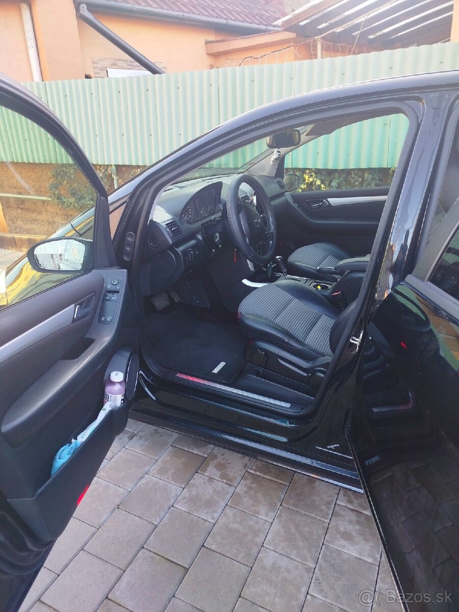 Mercedes Benz A170AT - 10