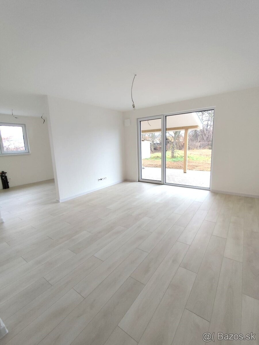 NA PREDAJ NOVOSTAVBA č. 3 V SĽAŽANOCH - 10