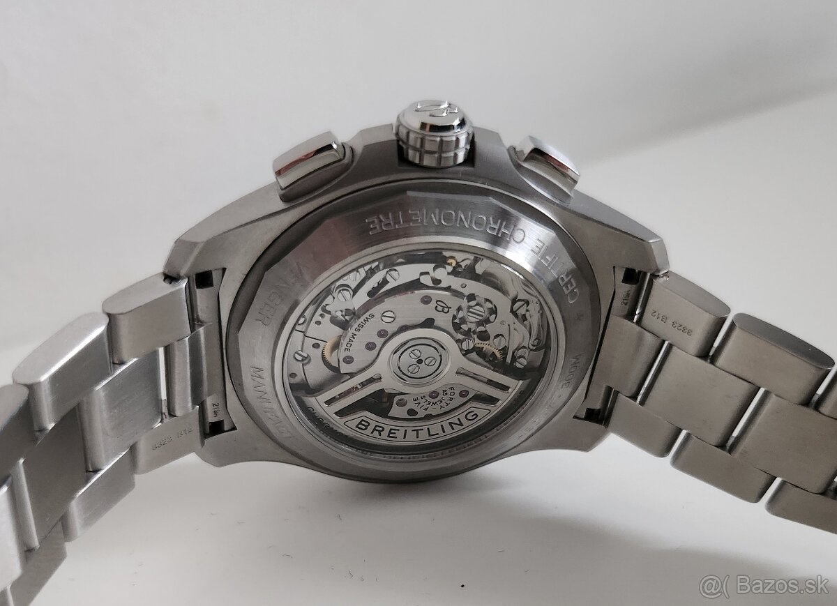 Breitling Avenger B01 Chronograph 44, AB0147101B1A1, 2025 - 10