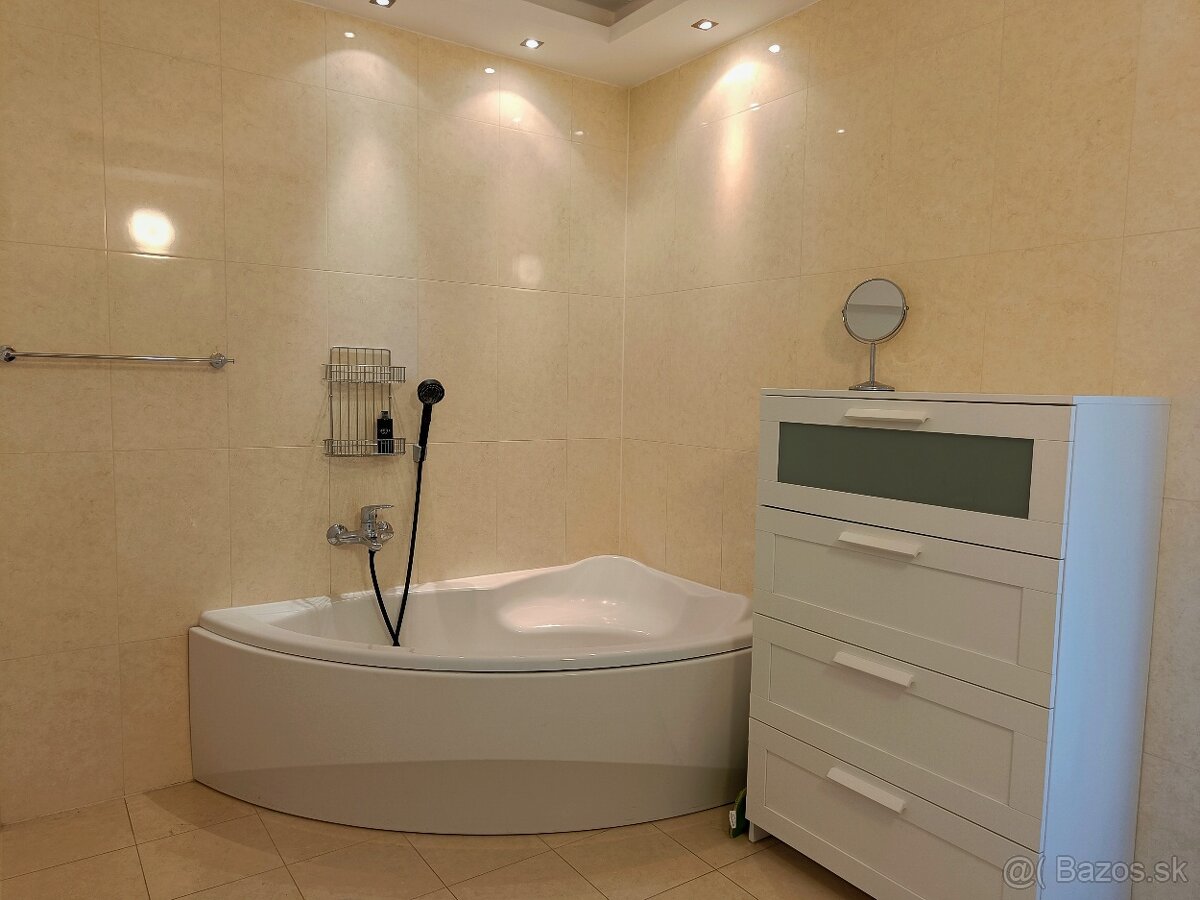 2-izbový byt s dvoma balkónmi a klimatizáciou - 10