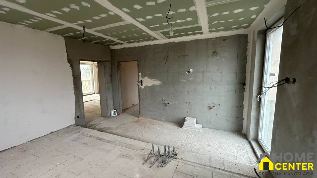 PREDAJ : RODINNÝ DOM, KOMÁRNO - NOVÁ STRÁŹ - 10