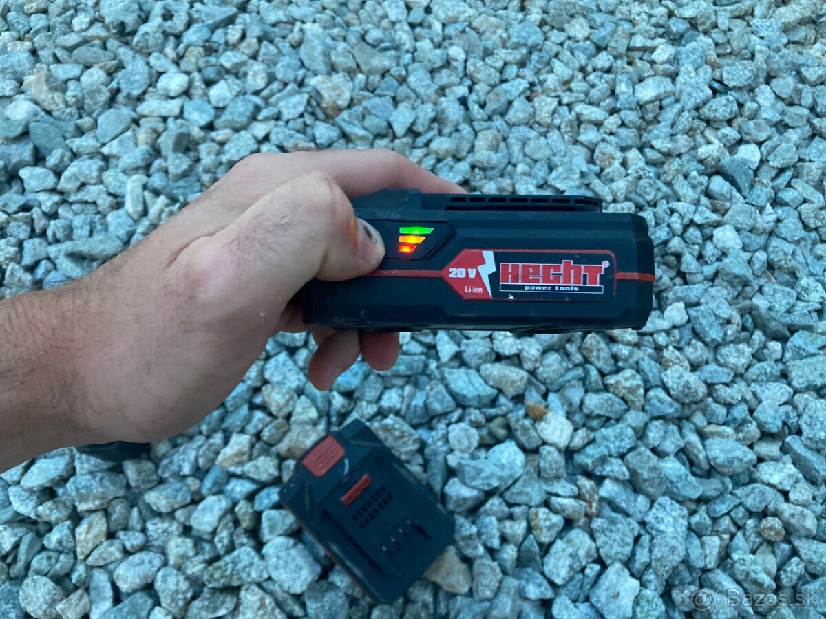 HECHT nabíjačka + baterky - 10