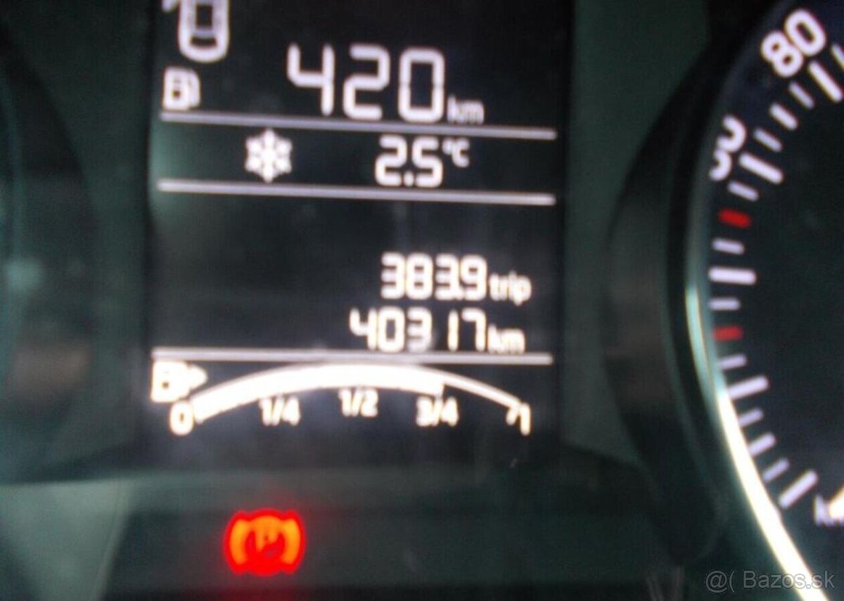 Škoda Fabia 1,2 1 maj naj 40 000 KM benzín 66 kw - 10