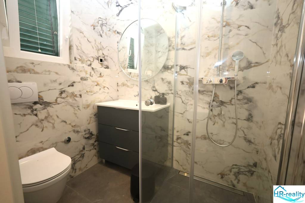 Vodice - moderný apartmán len 400m od mora - 10