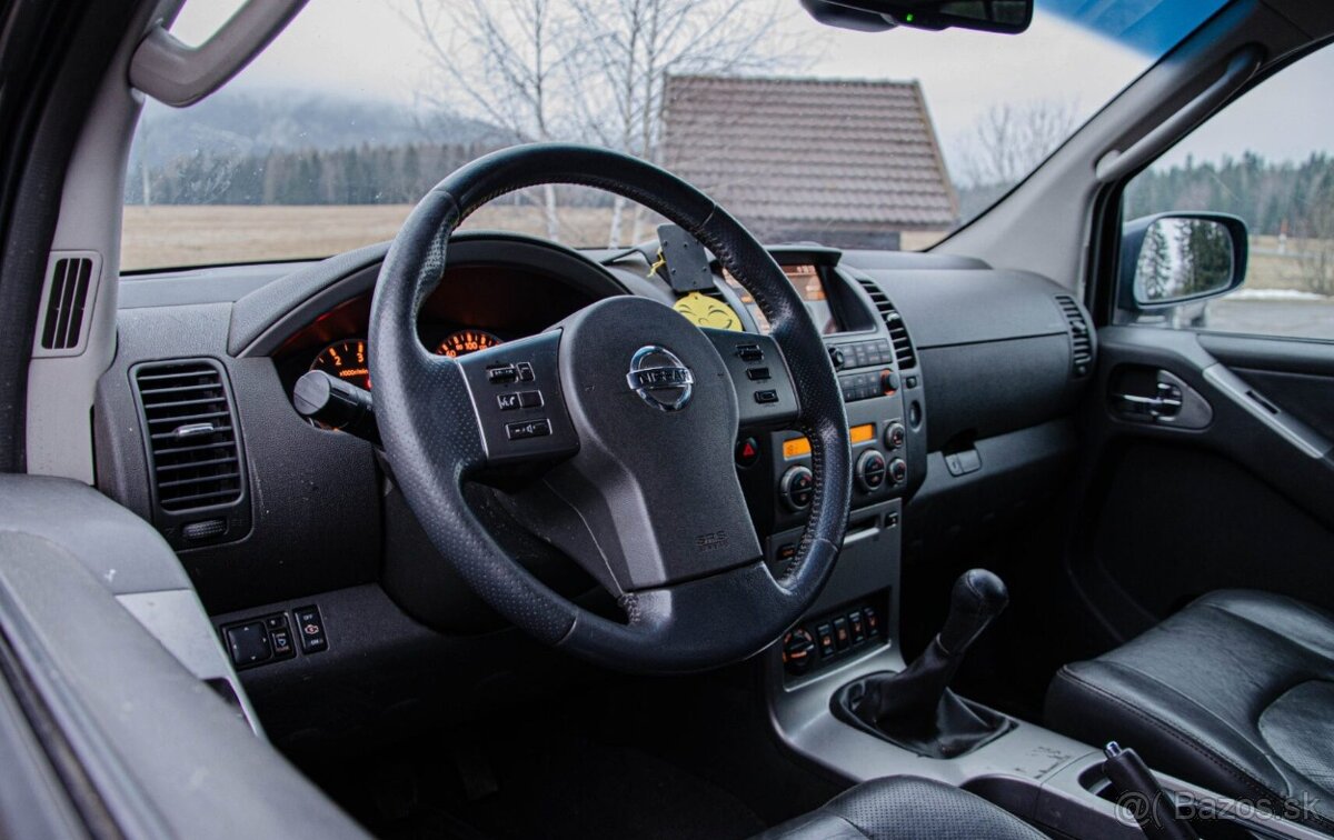 Nissan Pathfinder 2.5 DCI, 128kW, 7-miest - 10
