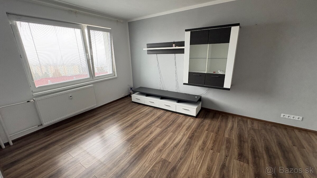 Prenájom 3-izbového bytu – Brezovec, ul. Dukelských hrdinov - 10