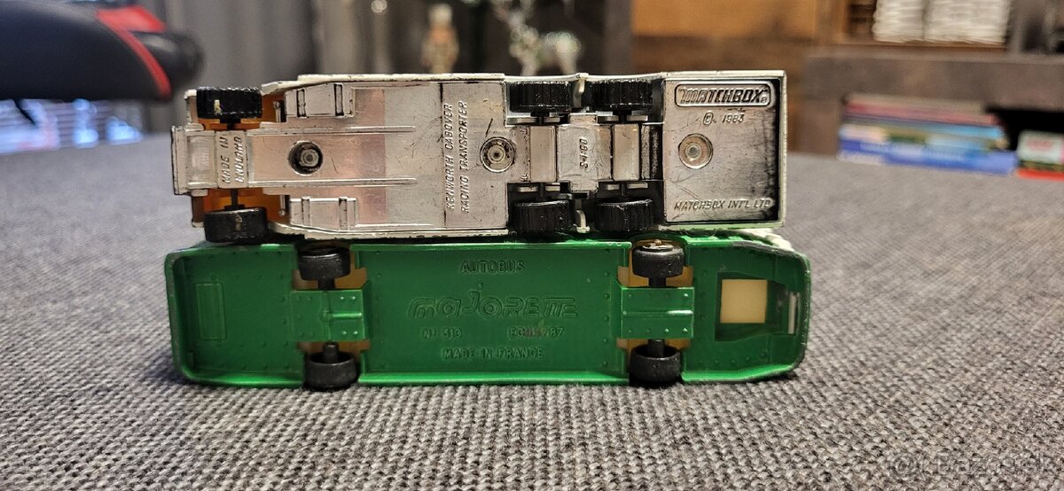 Zberateľské autíčka matchbox majorete - 10