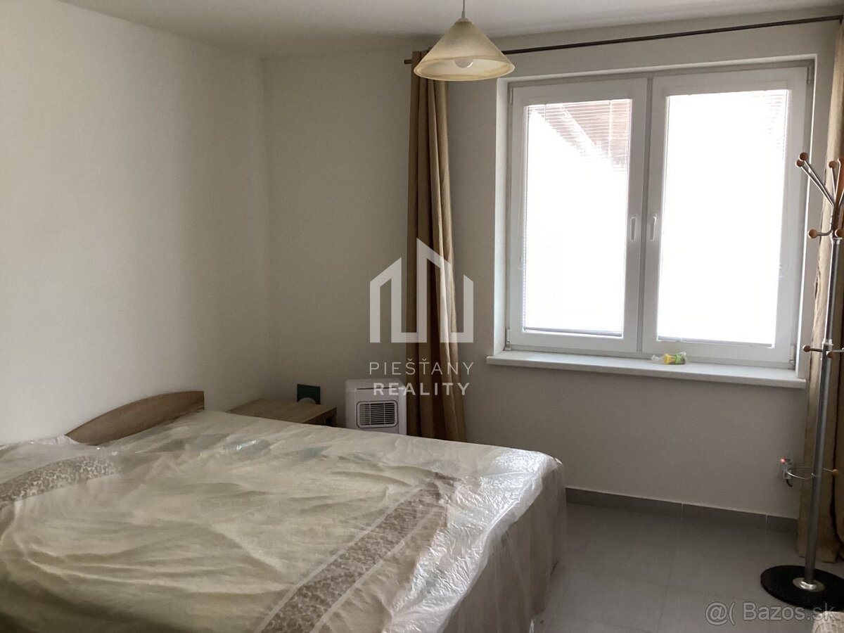 VÝHODNÁ CENA 4-izbový tehlový RD s krásnym pozemkom - 10