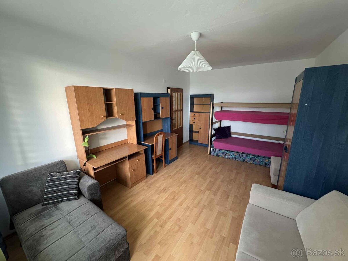 Prenájom 3 izbového bytu - 10