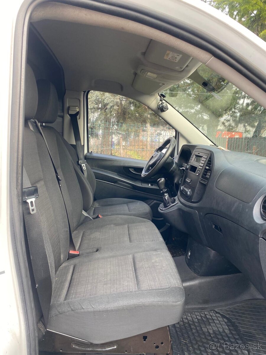 Mercedes-Benz Vito - 10