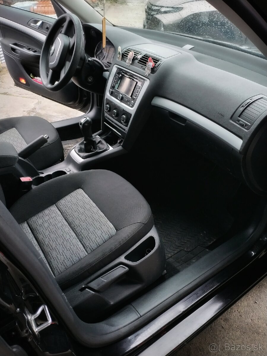 Škoda Octavia - 10