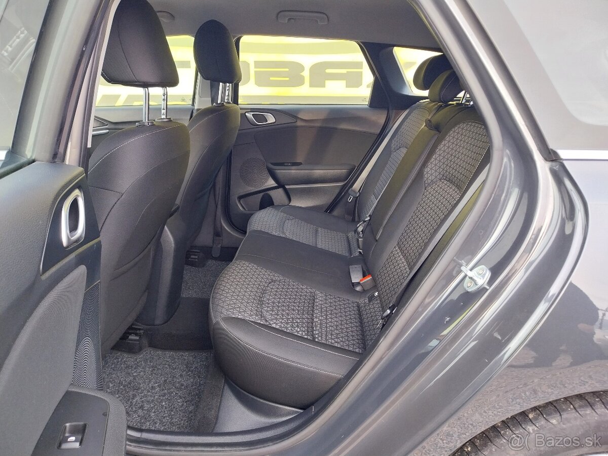 Kia Ceed SW 1.6 CRDi Silver - 10