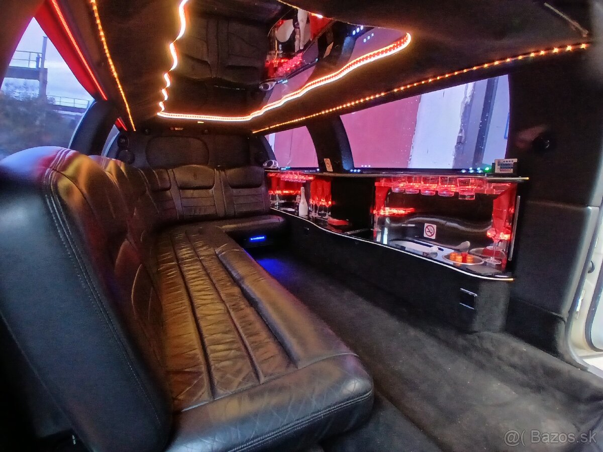 Limousine lincoln town car - 10