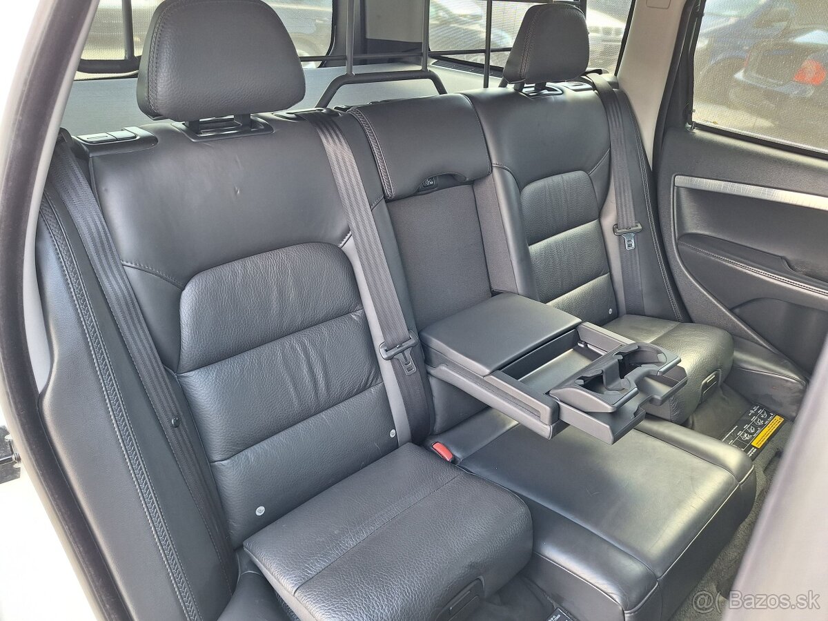 Volvo XC70, D5 AWD MANUÁL - 10