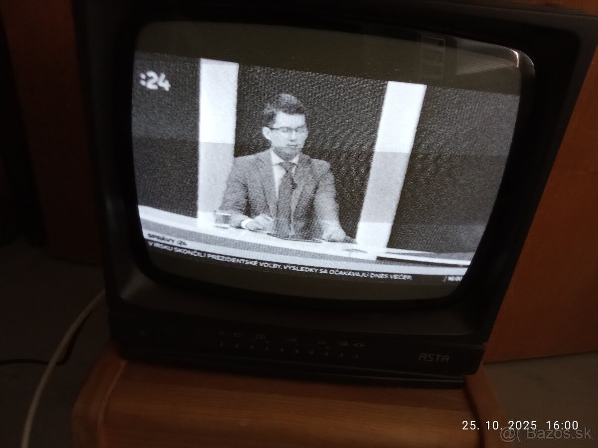 Predám - ČB televízor ASTA 12 / 220 V - 10