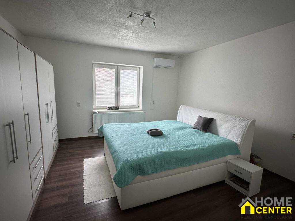 PREDAJ : rodinný dom, Marcelová - 10