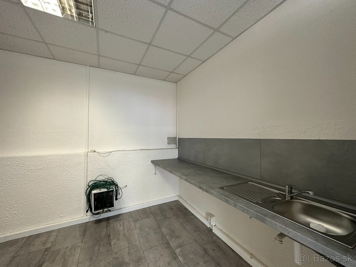 Administratívne priestory na prenájom v Dolnom Kubíne - 10