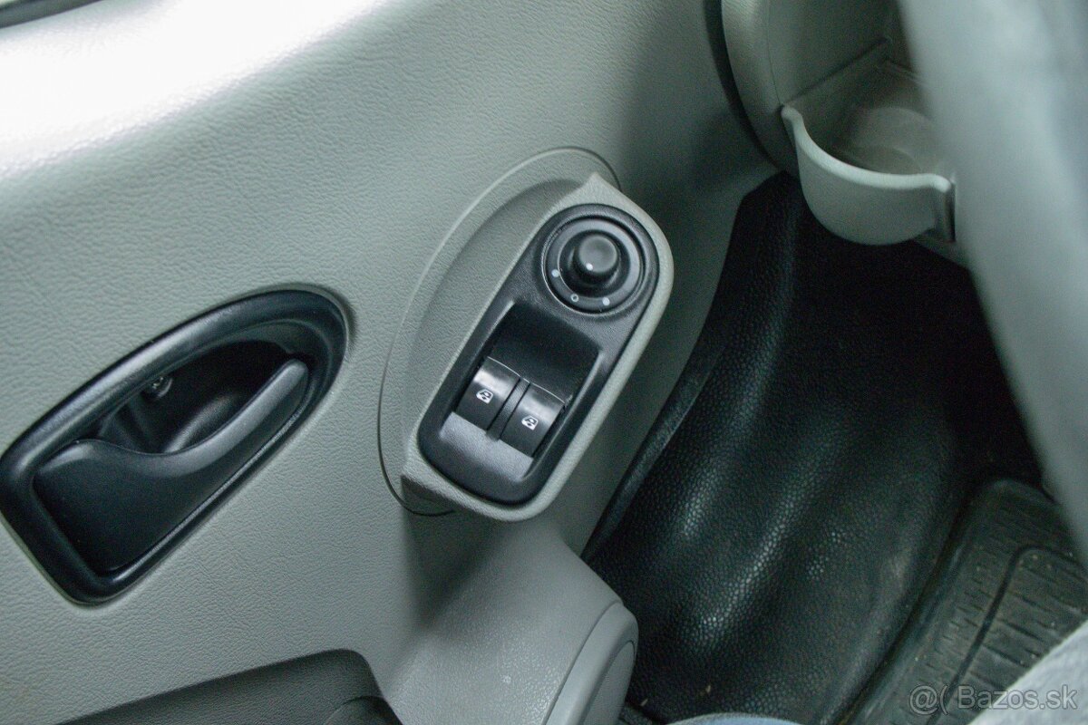 Renault Mascott ODŤAHOVKA 3.0 dCi - 6,5 tony / Ťažné,Webasto - 10