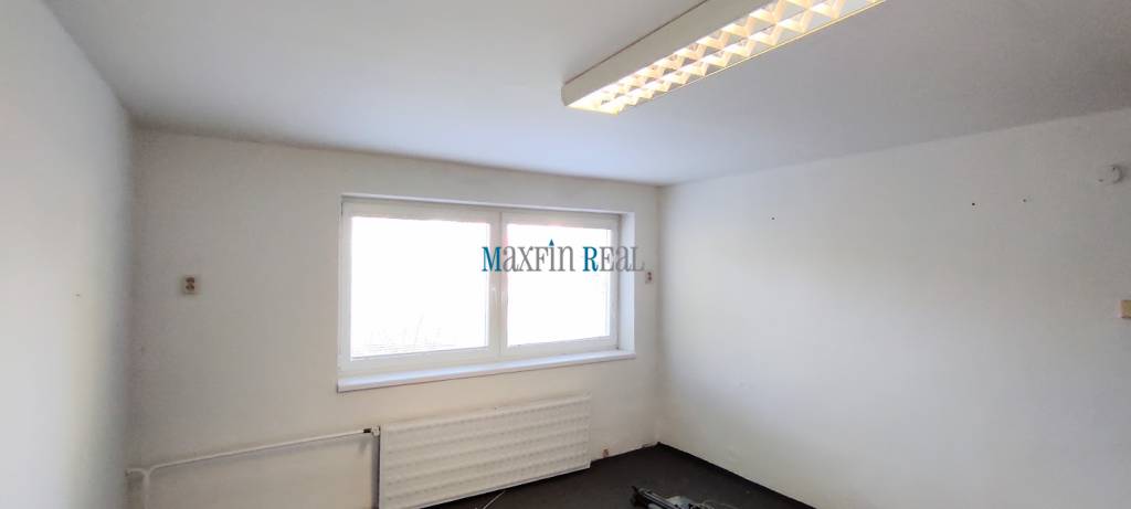 Kancelárie v polyfunkčnej budove s parkovaním - 10