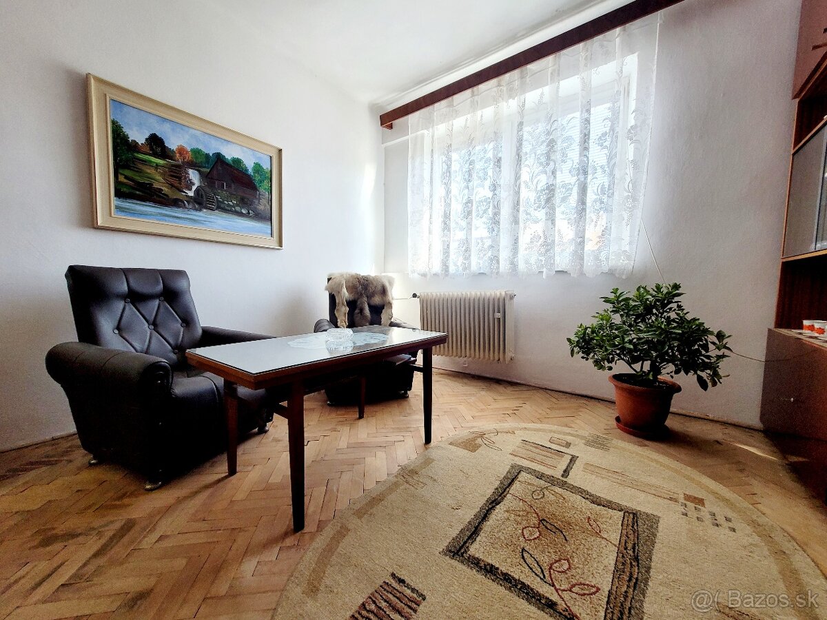 Na predaj dvojgeneračný rodinný dom, 491m2 - 10