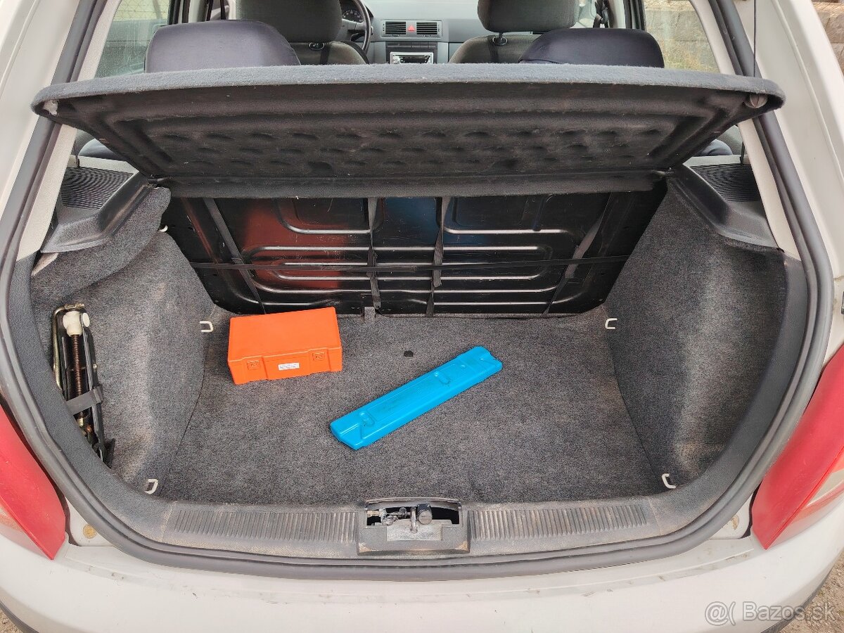 Škoda Fabia 1.2-12V,47kw,r.v.2003 - 10