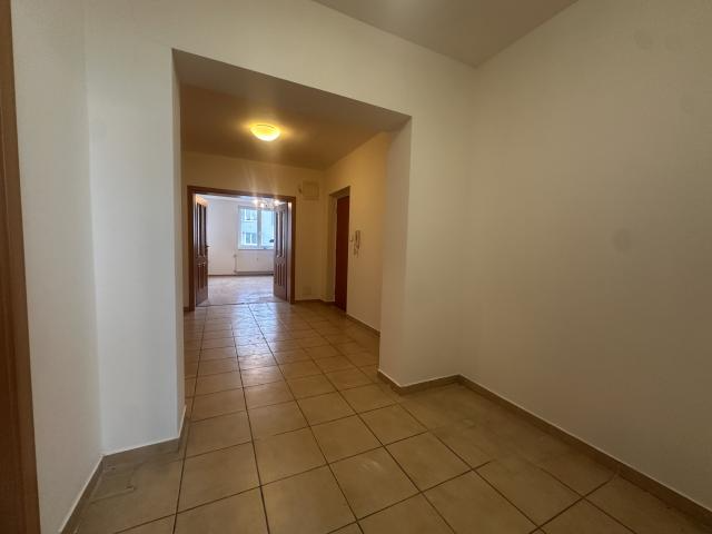 NA PREDAJ VEĽKÝ 3 IZBOVÝ BYT BRATISLAVA - 10