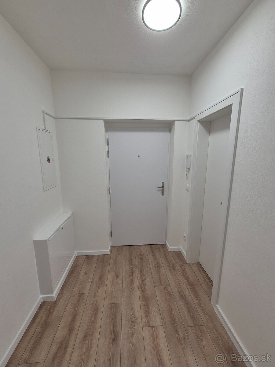 Moderné bývanie s najkrajším výhľadom na Novej Bani - 10