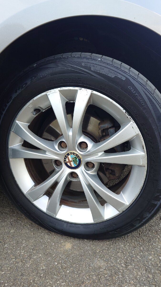 Predám Alfa Romeo Giulietta 1.6 JTD Distinctive - 10