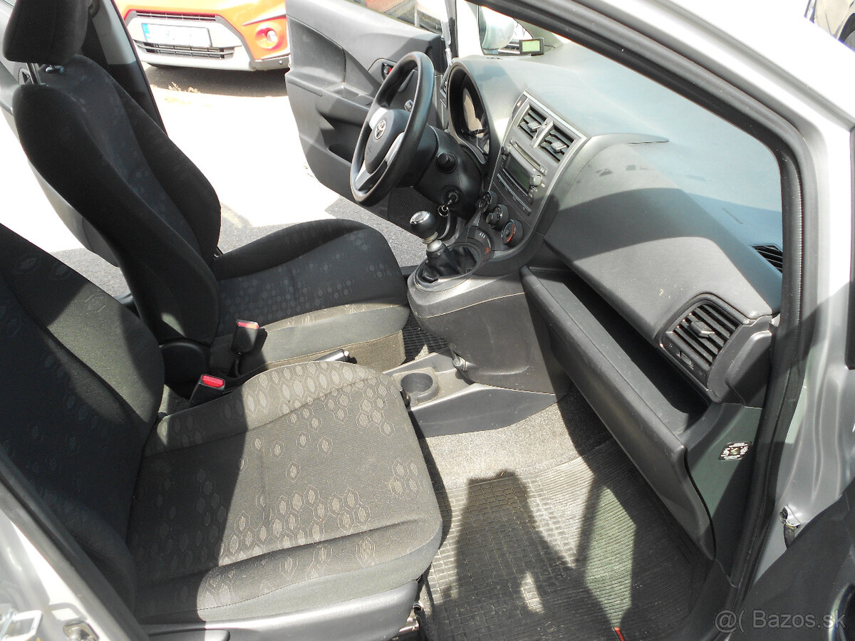 Toyota Verso-S 1,4 D4d 2011 - 10