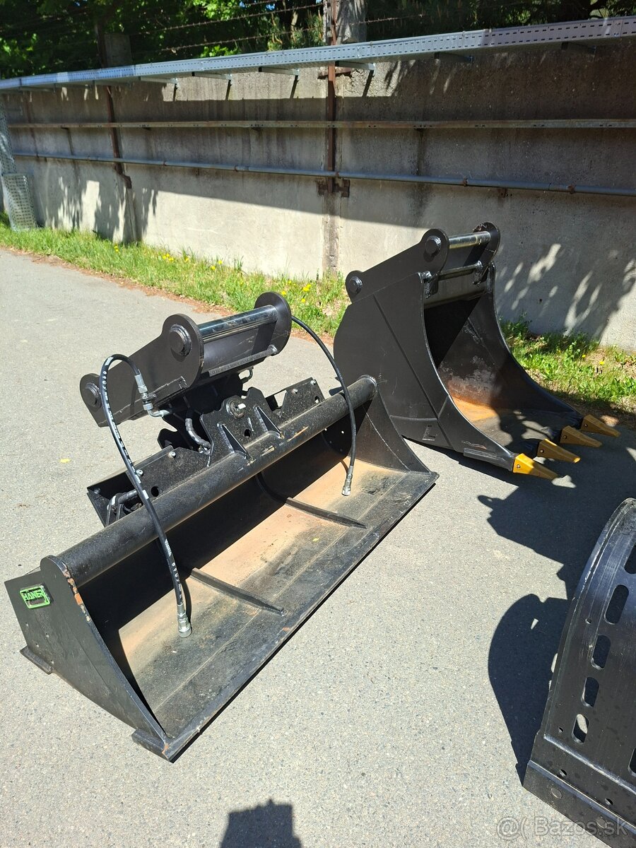 CAT M313C - 10