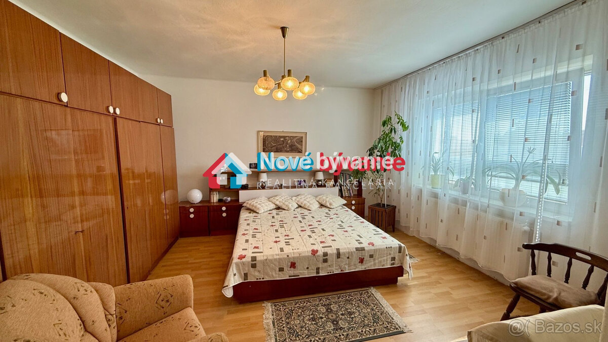 PREDAJ 6 izb. RD + DVOJGARÁŽ + OVOCNÁ ZÁHRADA + ALTÁNOK - 10