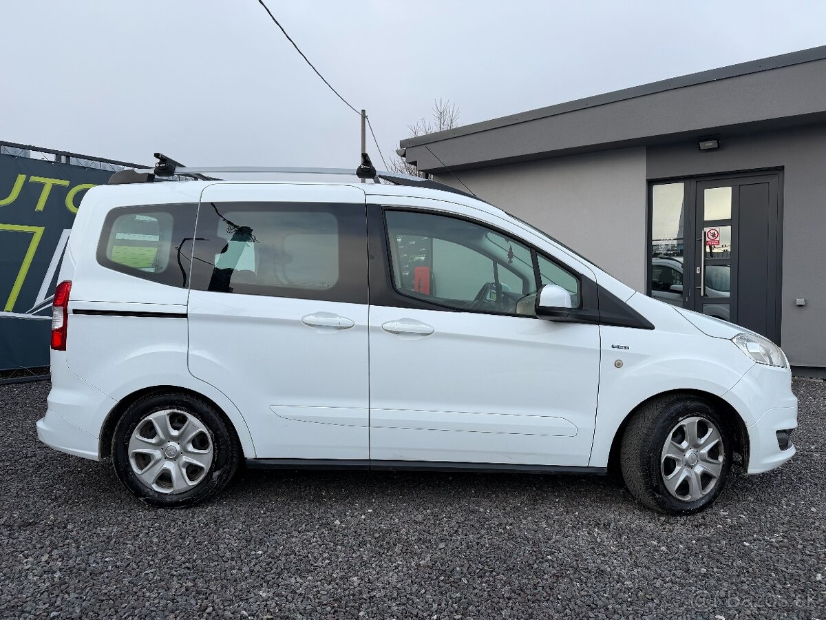 Ford Tourneo Courier 1.0 EcoBoost - 10