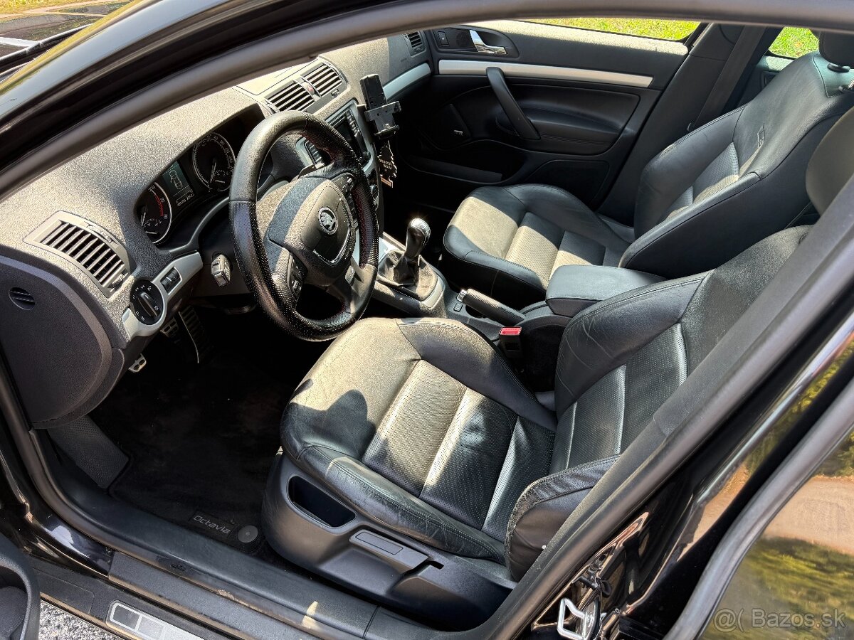 Škoda Octavia RS 2.0 TSI - 10