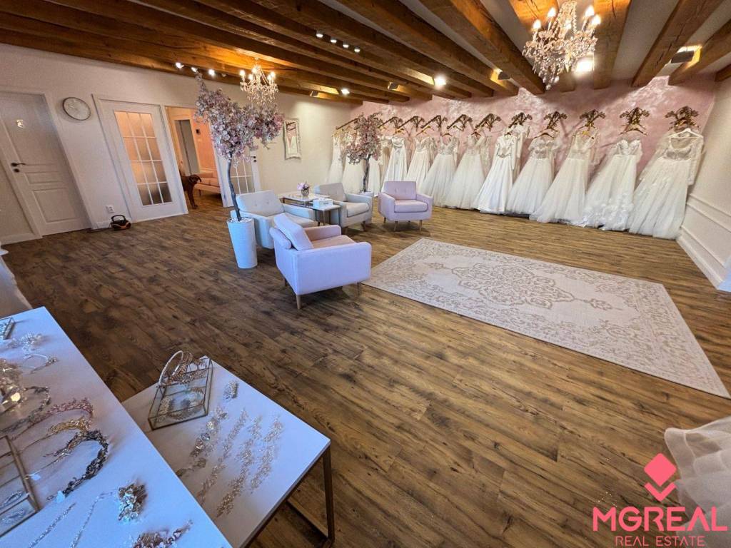 Polyfunkčná budova Bošany - 10