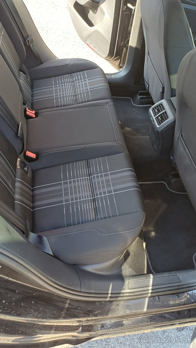 Volkswagen Golf VII Variant 2.0 TDI - 10