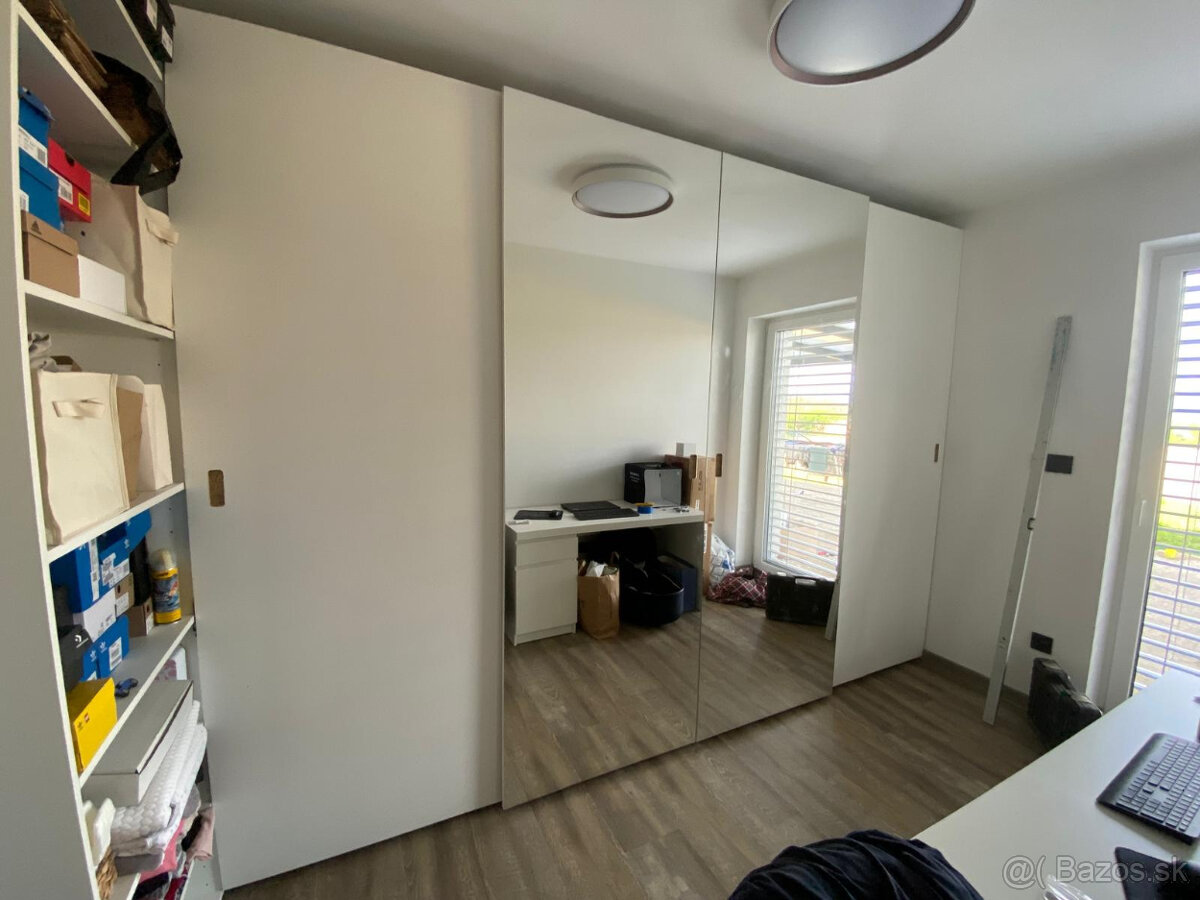 KUCHYNE A NÁBYTOK NA MIERU - 10