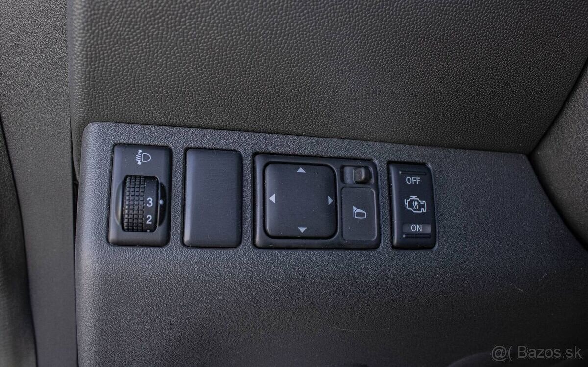 Nissan Navara 2.5D 4X4 2007 - 10