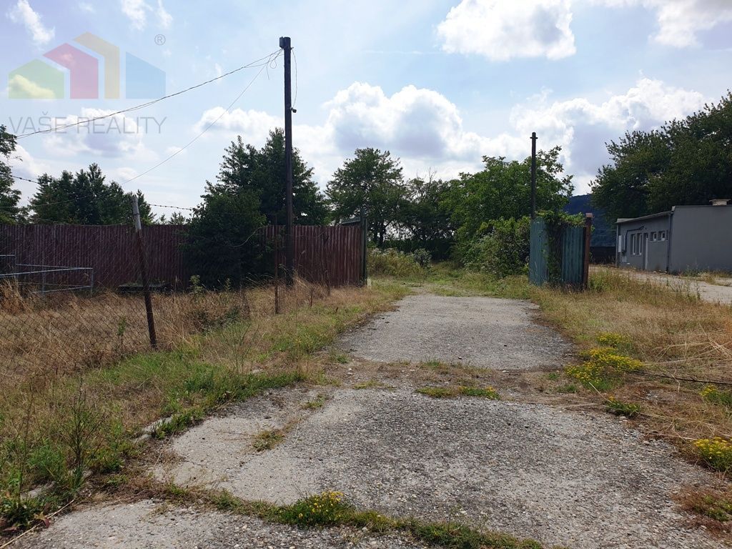 Na predaj stavebný pozemok pre komerčné účely - 2 500 m2 - 10