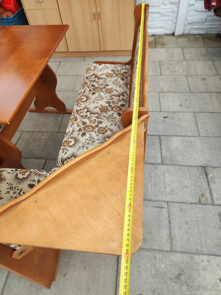 Jedálenský stôl - 10