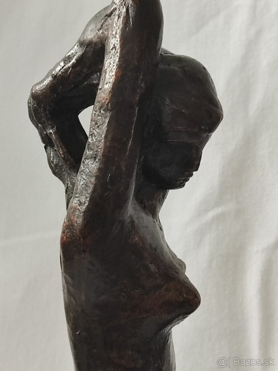 Socha Akt - značeno Veszprémi - 10