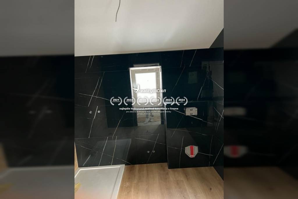 Vrsi - Kamenný dom - na predaj - 10